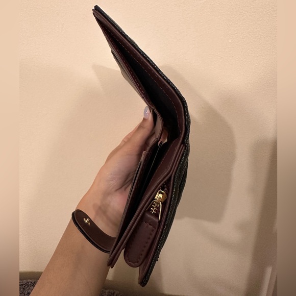 Elegant Black Quilted Women's Clutch Wallet - Picture 6 of 6